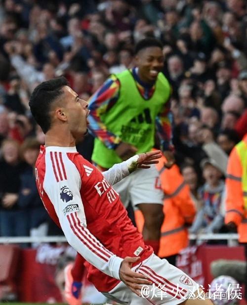 英超-阿森纳主场憾平利物浦 双方错失多次得分机会 英超-阿森纳主场憾平利物浦 双方错失多次得分机会